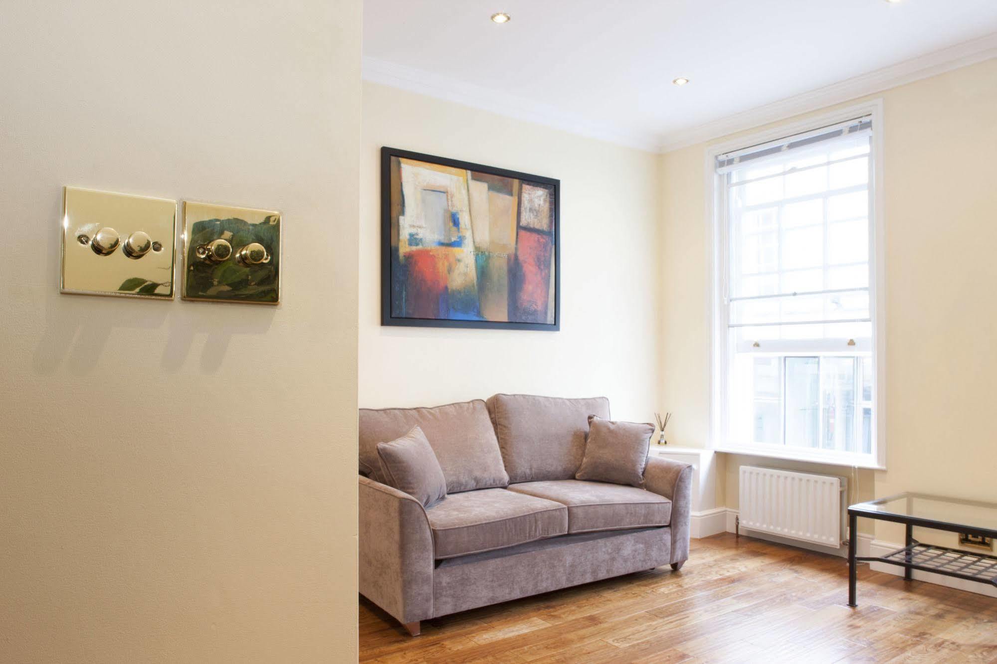 לונדון Piccadilly Circus Apartments מראה חיצוני תמונה